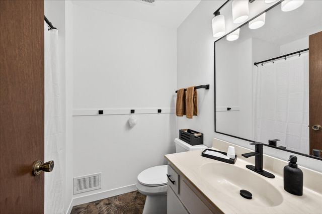 4372 Buckingham Court, Vadnais Heights, MN 55127