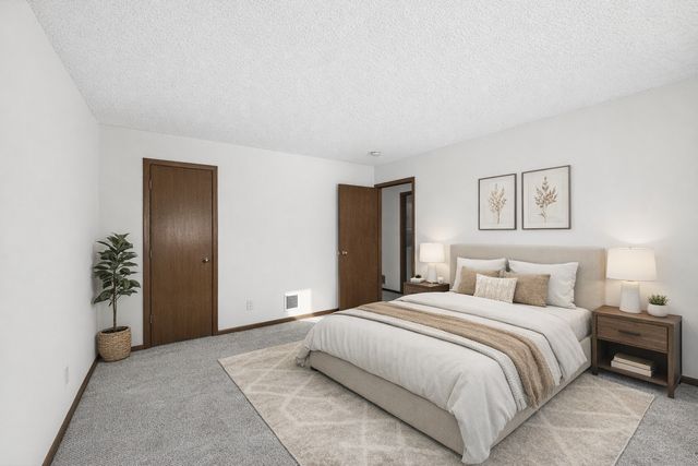 4372 Buckingham Court, Vadnais Heights, MN 55127