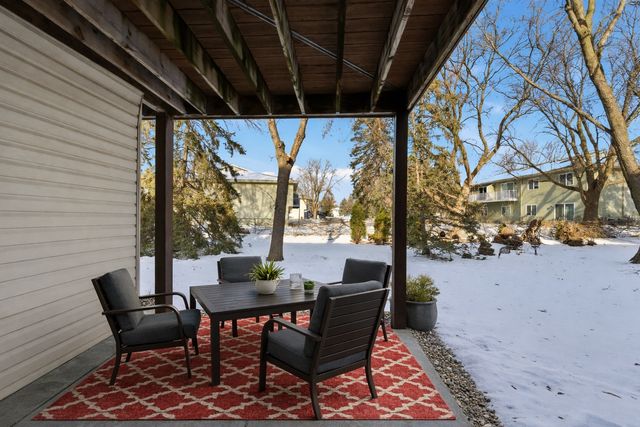 4372 Buckingham Court, Vadnais Heights, MN 55127