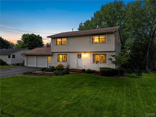 41 Elm Hill, Camillus, NY 13031
