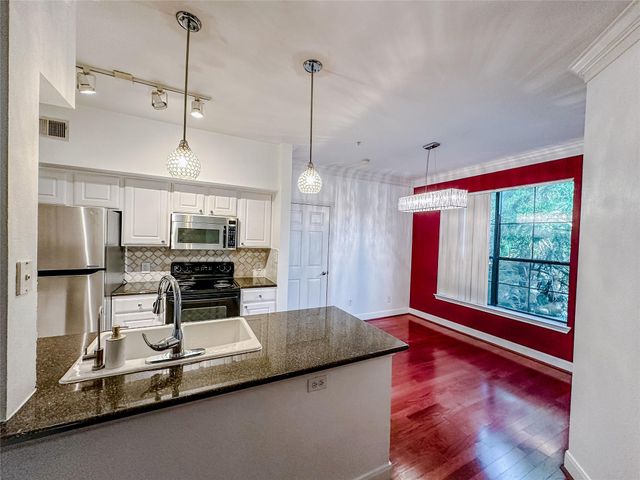 7701 Rialto BLVD 1122, Austin, TX 78735