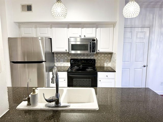 7701 Rialto BLVD 1122, Austin, TX 78735