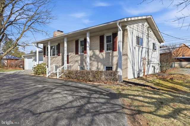 19022 LONGMEADOW RD, Hagerstown, MD 21742