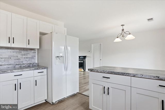 19022 LONGMEADOW RD, Hagerstown, MD 21742