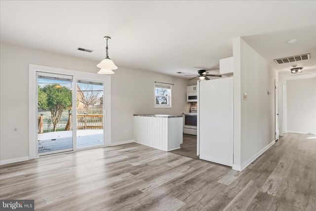 19022 LONGMEADOW RD, Hagerstown, MD 21742