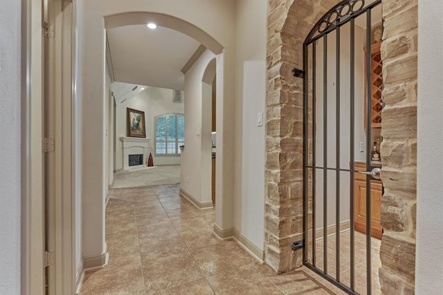 42 Carlyle Place, The Woodlands, TX 77382