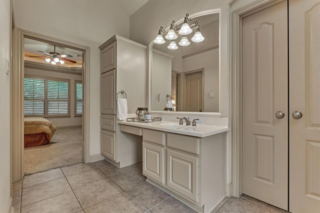 42 Carlyle Place, The Woodlands, TX 77382