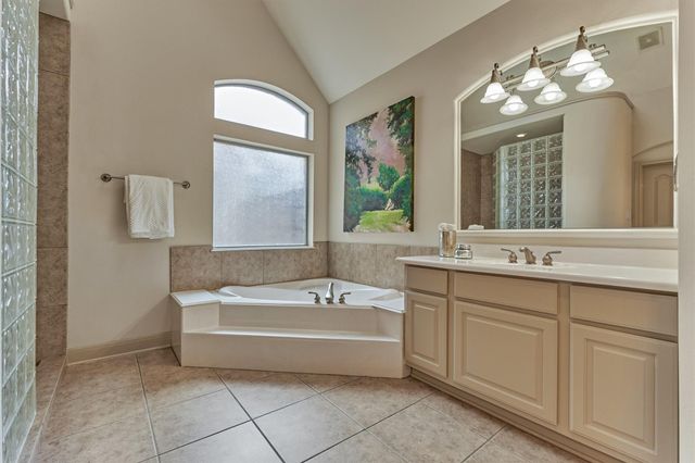 42 Carlyle Place, The Woodlands, TX 77382