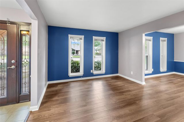 4019 Long Grove Drive, Taylor Lake Village, TX 77586