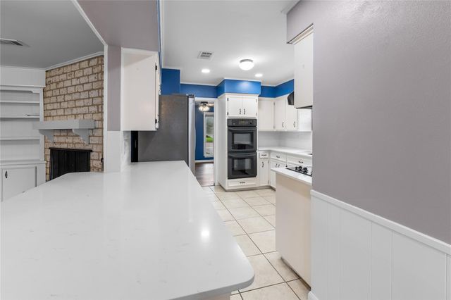 4019 Long Grove Drive, Taylor Lake Village, TX 77586