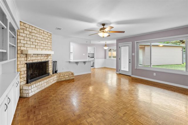 4019 Long Grove Drive, Taylor Lake Village, TX 77586