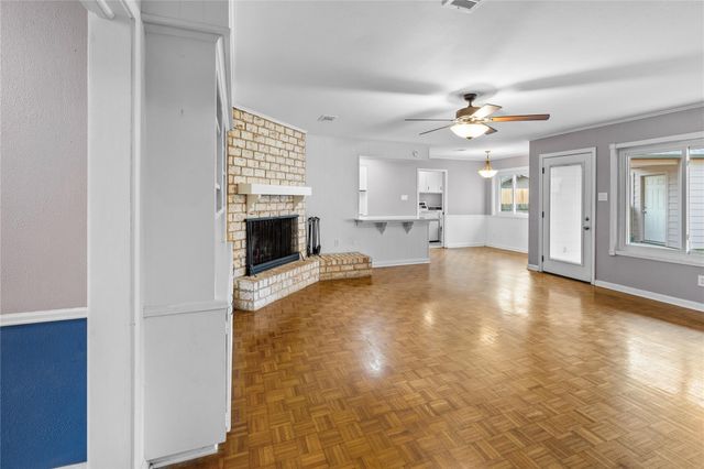 4019 Long Grove Drive, Taylor Lake Village, TX 77586