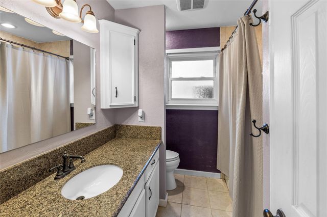 4019 Long Grove Drive, Taylor Lake Village, TX 77586