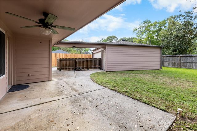 4019 Long Grove Drive, Taylor Lake Village, TX 77586