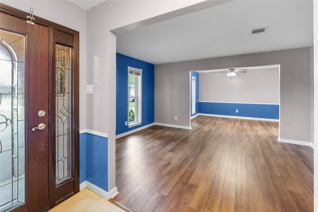 4019 Long Grove Drive, Taylor Lake Village, TX 77586