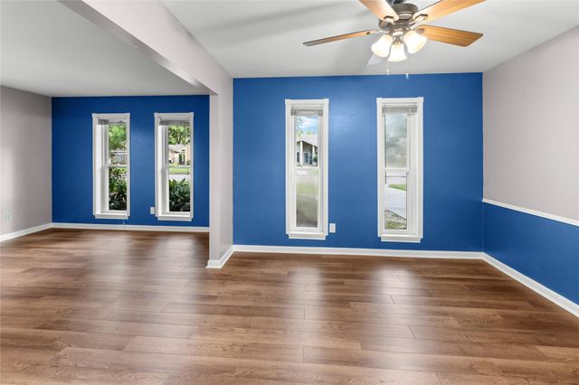 4019 Long Grove Drive, Taylor Lake Village, TX 77586