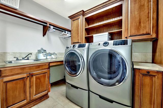 11 Crestway, Wellington, KS 67152