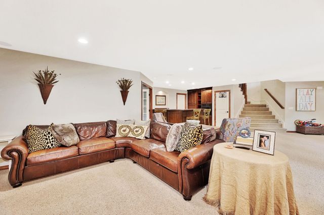 11 Crestway, Wellington, KS 67152