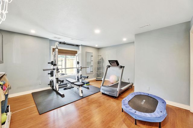 11 Crestway, Wellington, KS 67152