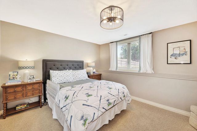 11 Crestway, Wellington, KS 67152