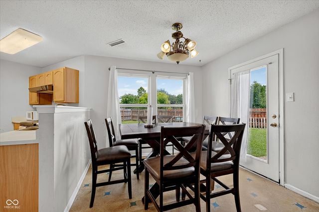 8422 Weathervane Court, Indianapolis, IN 46239