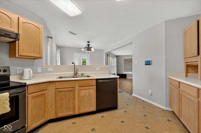 8422 Weathervane Court, Indianapolis, IN 46239