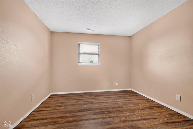 8422 Weathervane Court, Indianapolis, IN 46239
