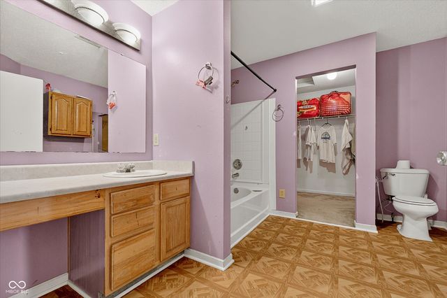 8422 Weathervane Court, Indianapolis, IN 46239