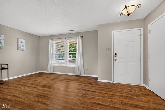 8422 Weathervane Court, Indianapolis, IN 46239
