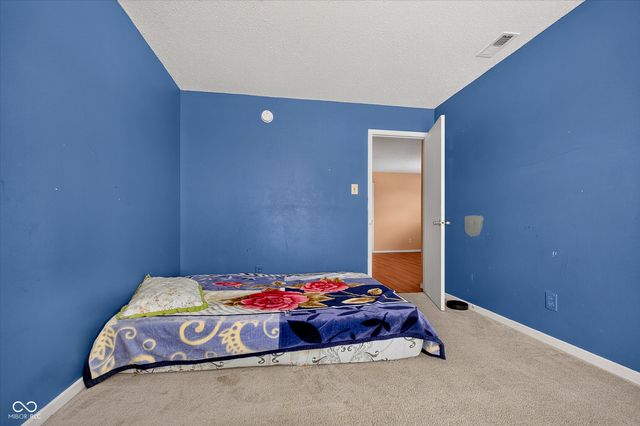 8422 Weathervane Court, Indianapolis, IN 46239