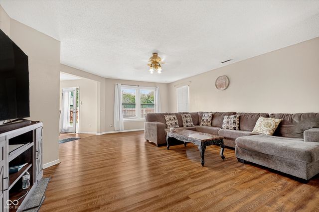 8422 Weathervane Court, Indianapolis, IN 46239