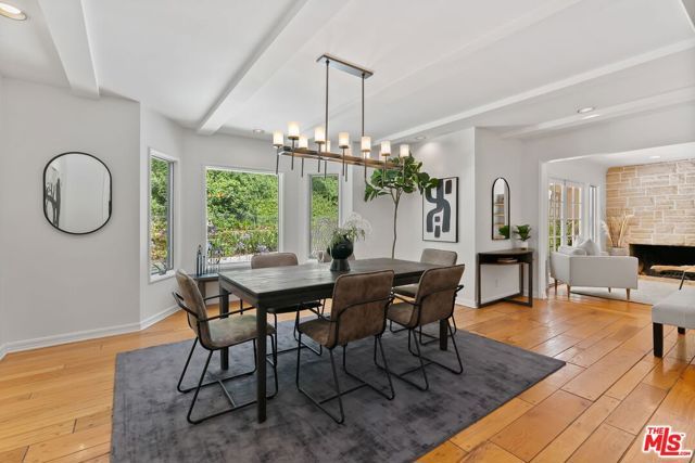 1401 Jonesboro Drive, Los Angeles, CA 90049