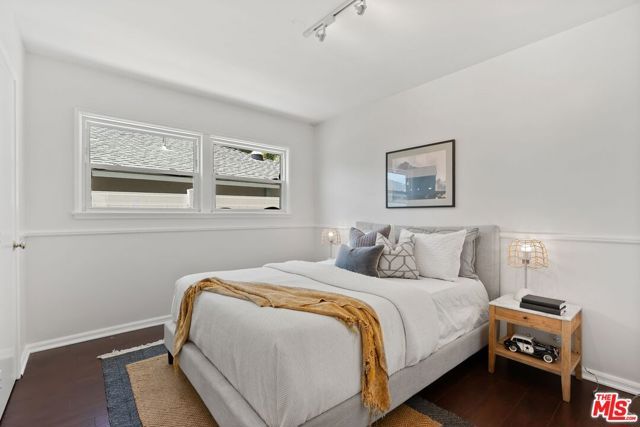 1401 Jonesboro Drive, Los Angeles, CA 90049