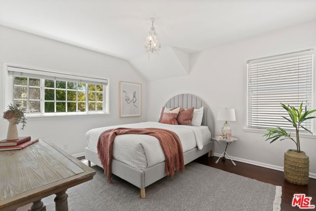 1401 Jonesboro Drive, Los Angeles, CA 90049