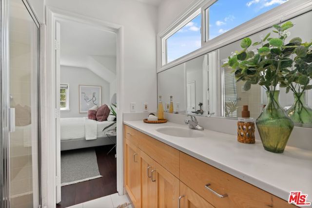 1401 Jonesboro Drive, Los Angeles, CA 90049