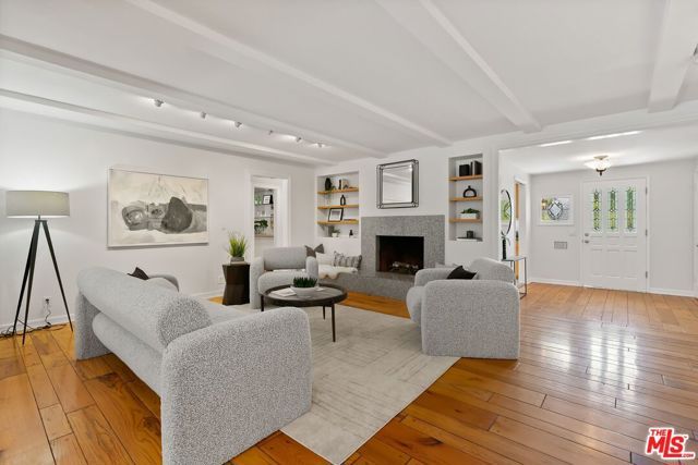 1401 Jonesboro Drive, Los Angeles, CA 90049
