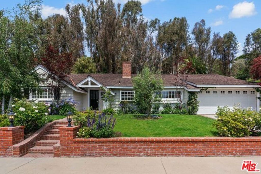 1401 Jonesboro Drive, Los Angeles, CA 90049