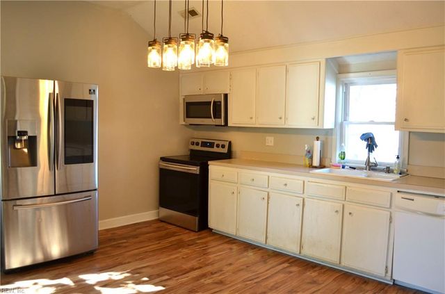 1300 Poquoson AVE, Poquoson, VA 23662