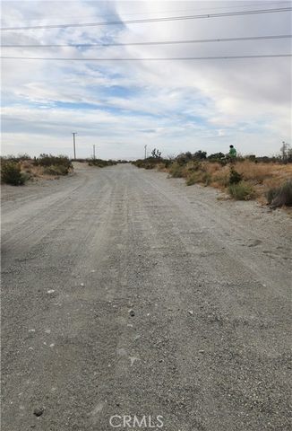 15 Beekley, Phelan, CA 92371