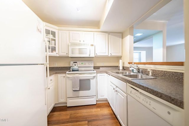 1211 Westview Lane 201, Raleigh, NC 27605