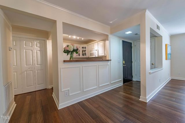 1211 Westview Lane 201, Raleigh, NC 27605