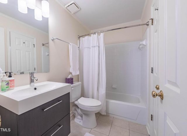 1211 Westview Lane 201, Raleigh, NC 27605