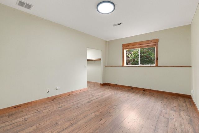8322 W Cross Cut Rd, Deer Park, WA 99006