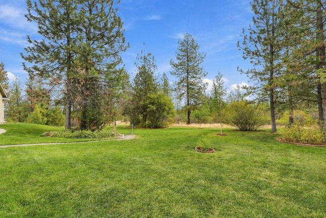 8322 W Cross Cut Rd, Deer Park, WA 99006