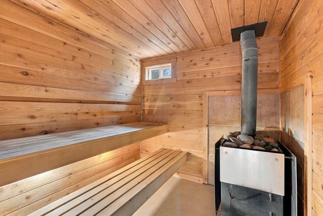 8322 W Cross Cut Rd, Deer Park, WA 99006