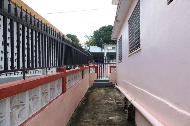 19 CALLE CORAL, Vieques, PR 00765