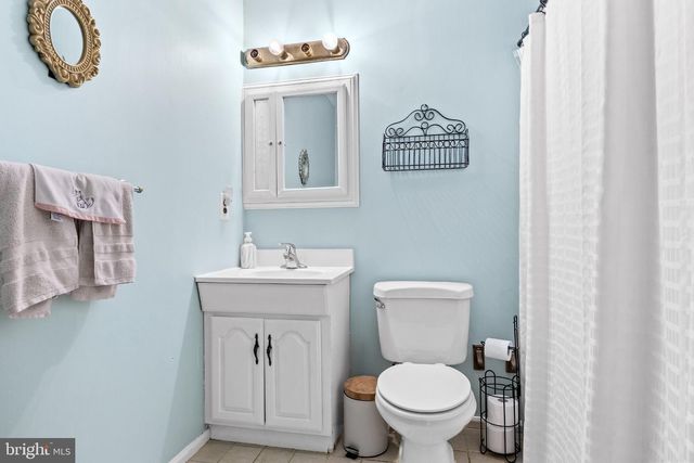 10 NORMANDY DR, Medford, NJ 08055