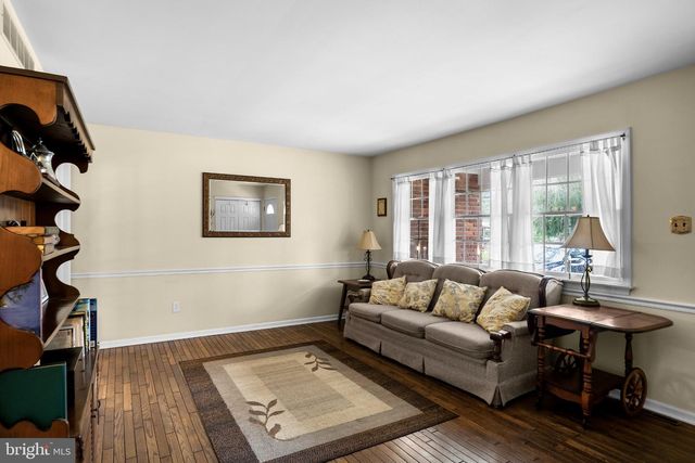 10 NORMANDY DR, Medford, NJ 08055
