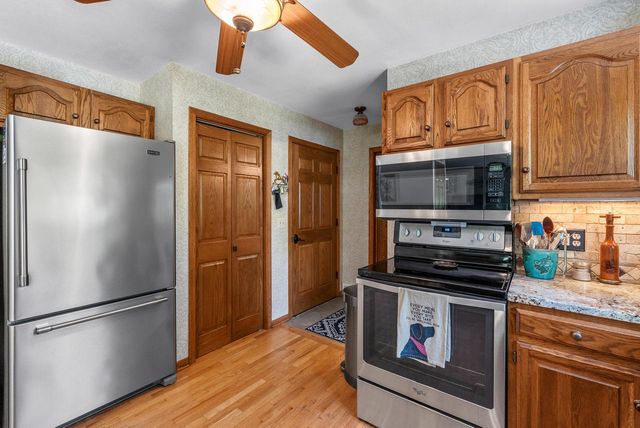 5836 Oakdale COURT, Grafton, WI 53024