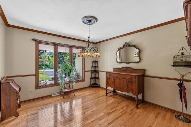 5836 Oakdale COURT, Grafton, WI 53024